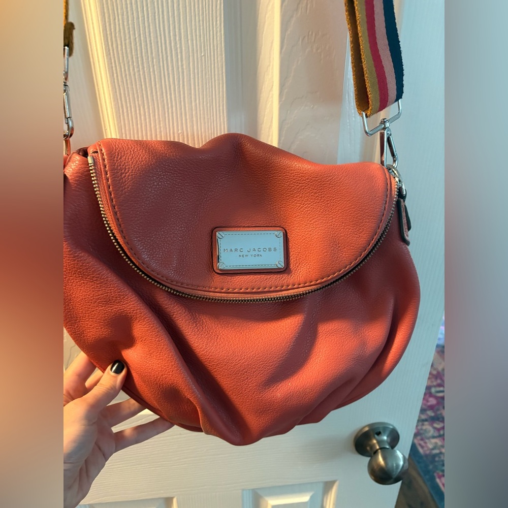 Coral Marc Jacobs Crossbody with Navy, Gold, Coral and Red Replacement Strap.